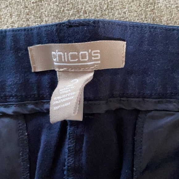 Chicos Navy blue capris - Picture 3 of 4
